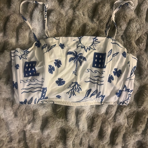 Midnight Sky Tropical Print 2-Piece Set | Resort Wear | Size Medium - Picture 5 of 6